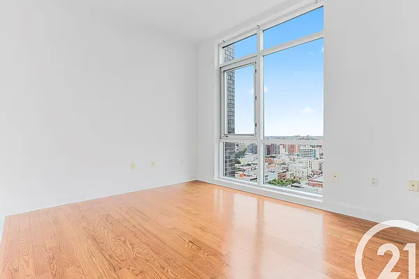 Sold by Century 21 Unique Realty | media 4