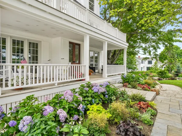 15 Langsford Road #4, Kennebunkport, ME 04046