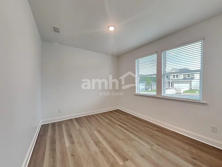 1605 Soapstone Rd — Photo 11