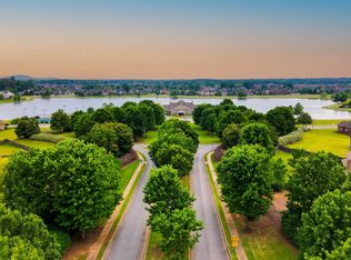 409 E Mossyleaf Dr, Huntsville, AL 35824