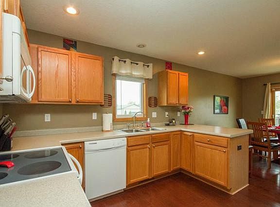 5th image of 5305 SW Wildflower Dr