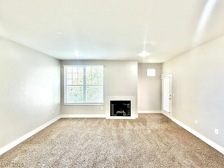 8555 W Russell Rd #2018 — Photo 14