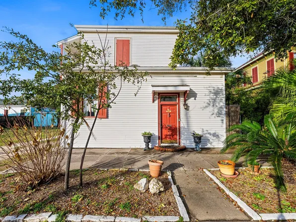 1211 33rd St, Galveston, TX 77550