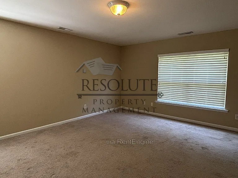4 Spicewood Ct — Photo 13