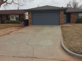 104 Harrogate Dr, Yukon, OK 73099