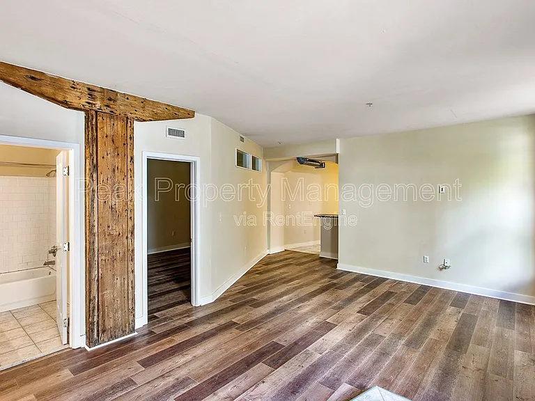 Poythress Apartments — Photo 57