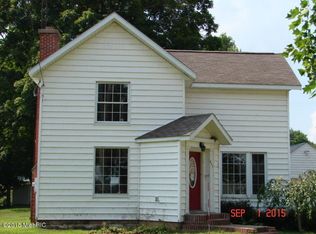 642 Maple St, Colon, MI 49040
