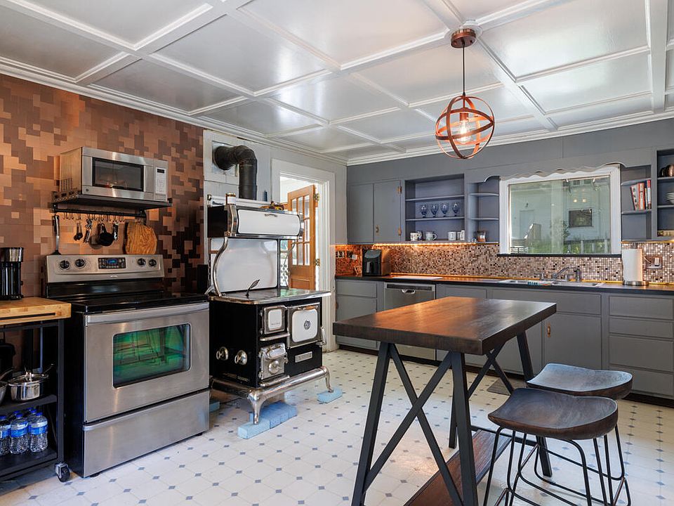 18 Campbell Hill, Cherryfield, ME 04622 Zillow