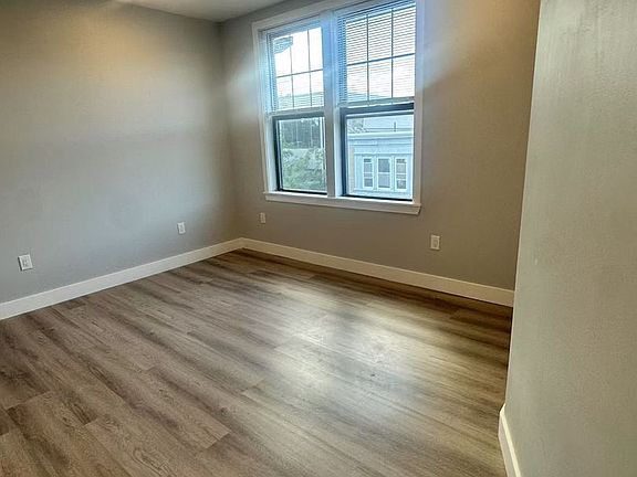 5th image of 2104 Reed St #2F