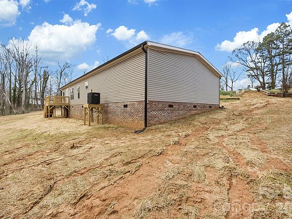 2nd image of 229 Sailwinds Rd