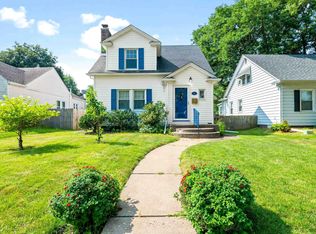 422 27th Ave, Moline, IL 61265