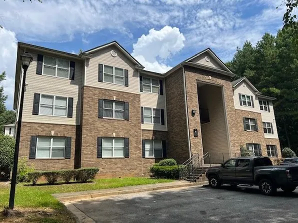 3237 Fairington Dr, Lithonia, GA 30038