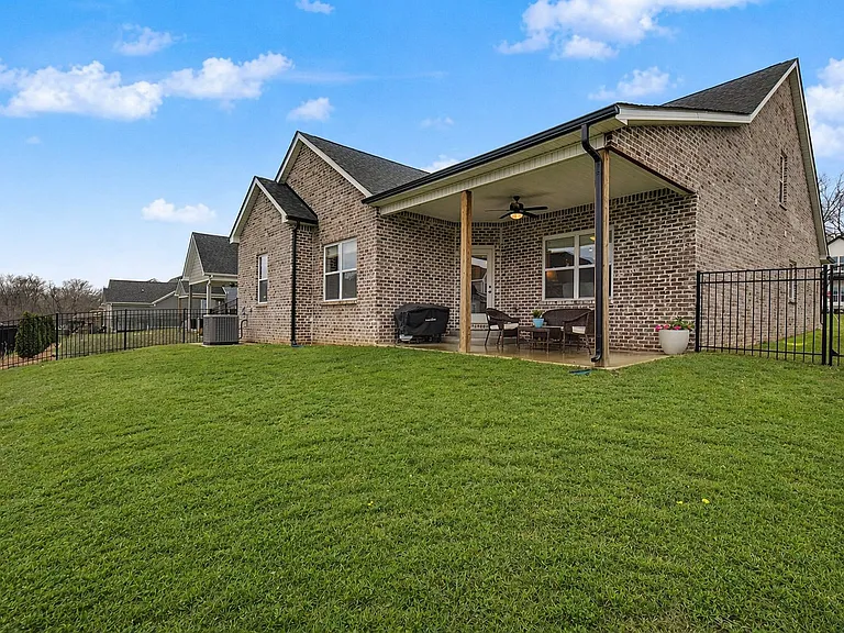 959 Alton Dr — Photo 35
