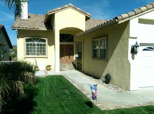 22360 Loch Lomond Dr, Canyon Lake, CA 92587