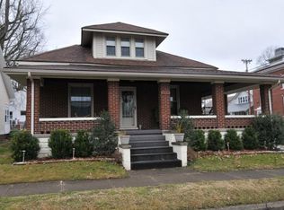 209 W 4th St, Falmouth, KY 41040