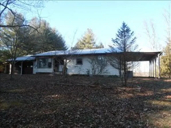 506 W Creston Rd, Crossville, TN 38571
