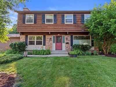 1334 West Paradise COURT, Glendale, WI, 53209