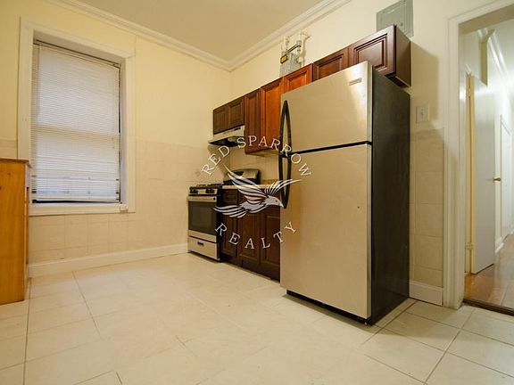4th image of 240 Audubon Ave APT 6