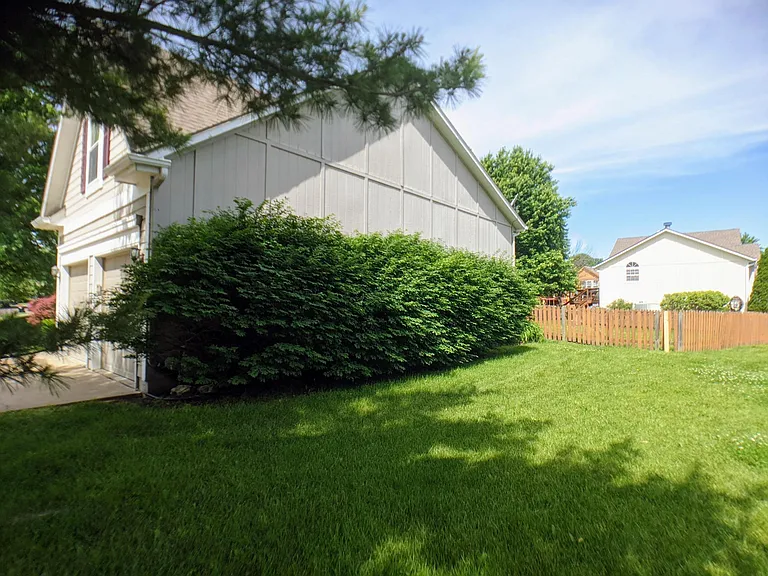 7602 W 154th Ter — Photo 59