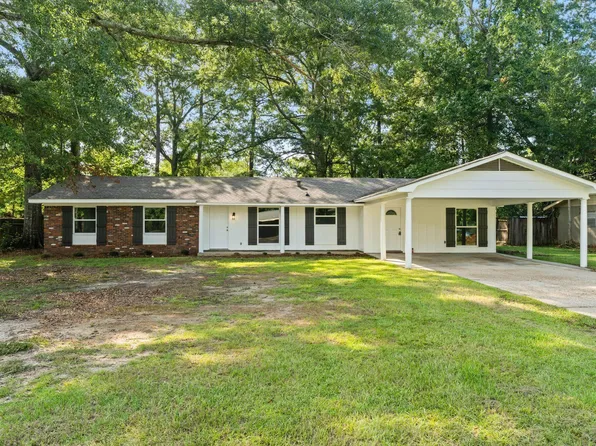 111 Springhill Dr, Hattiesburg, MS 39402