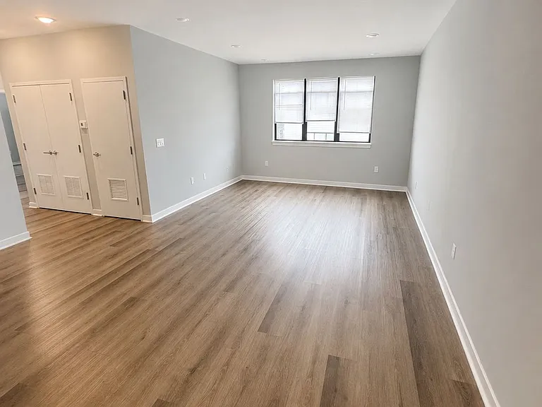 22 Arlington St #202 — Photo 2