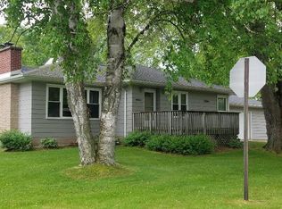 4320 7th St, Menominee, MI 49858