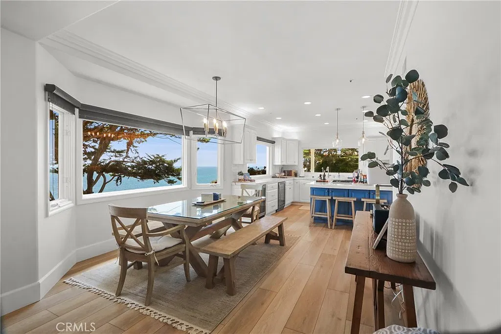 5 bed, 3.5 bath, 4133 sqft, $40,000 — Photo 3