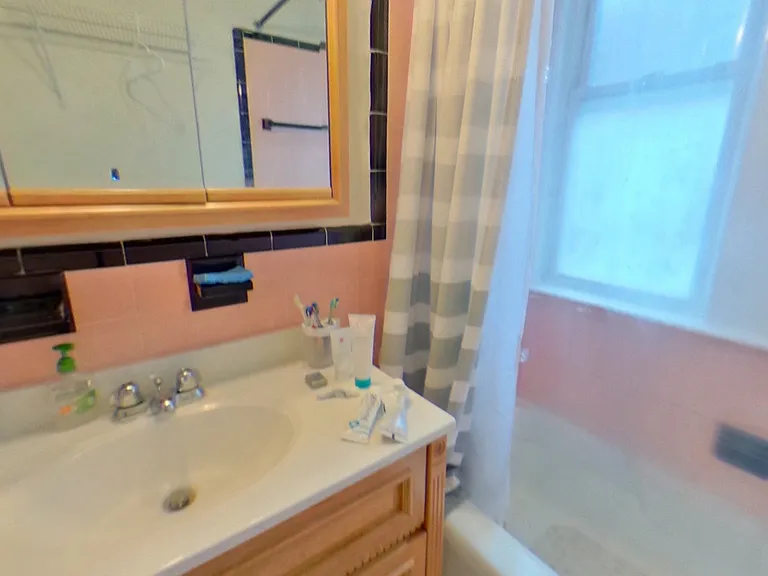 18 Euston St #5F — Photo 8