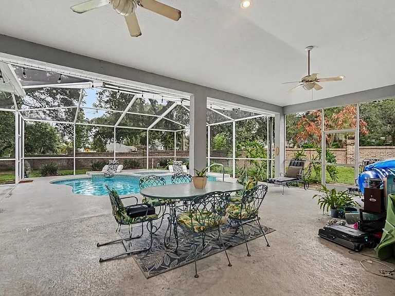 702 Brooker Ridge Ct — Photo 24