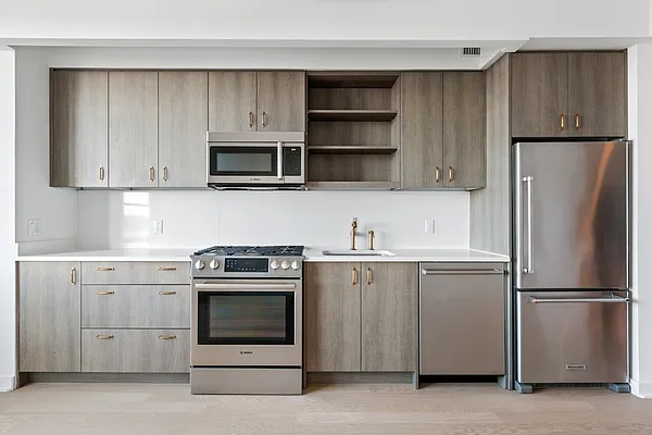 Rented by Greystar | media 26