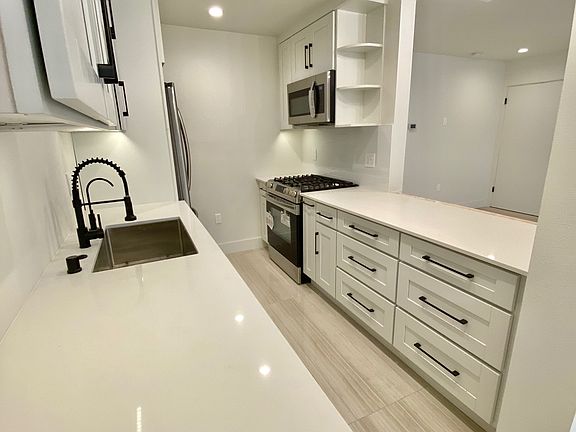 2nd image of 3380 Vinton Ave #108