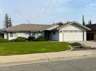 1364 Cooper St, Selma, CA 93662