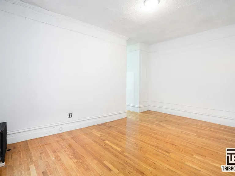 259 E Mosholu Pkwy N #3A — Photo 5