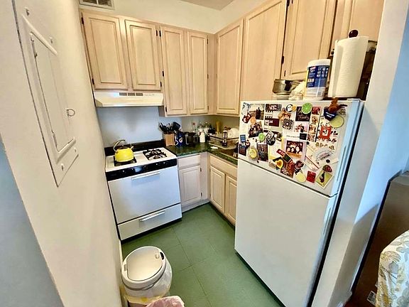 5th image of 419 Myrtle Ave #4E