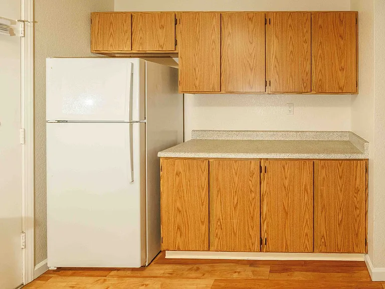 Creekside Village Apartments — Photo 10