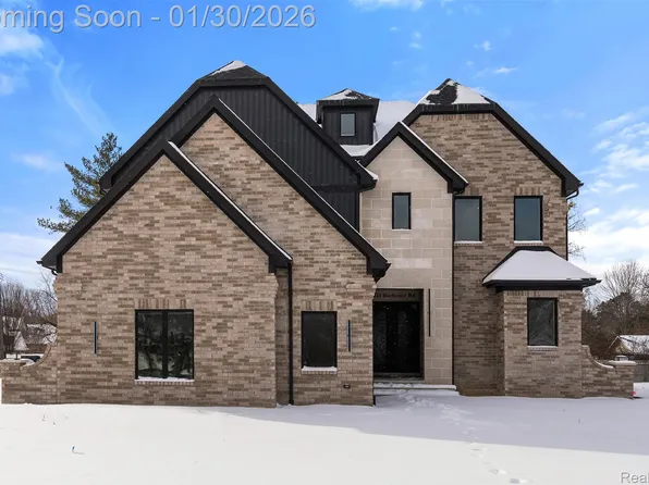 5321 Rochester Rd, Troy, MI 48085