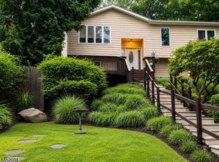 72 W Lake Shore Dr, Rockaway Twp., NJ 07866