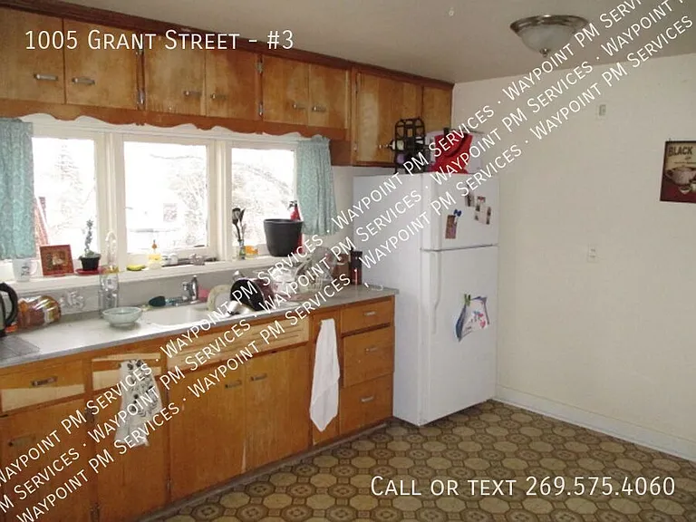 1005 Grant St #3 — Photo 7