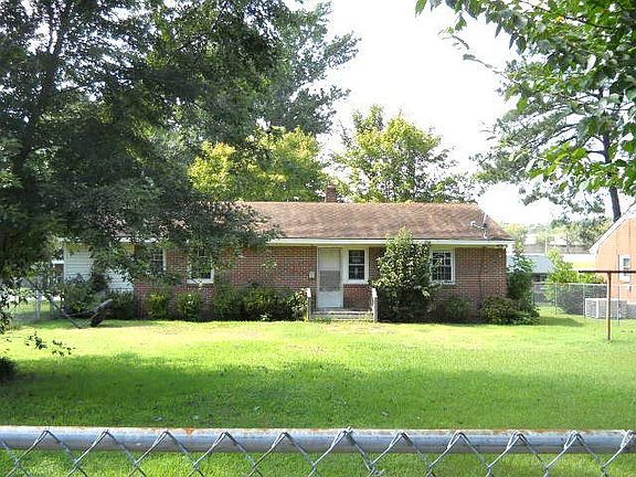 3rd image of 608 Raleigh St