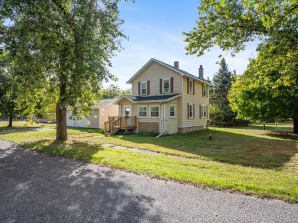 319 Neil St, Cement City, MI 49233
