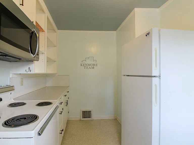 1310 Haupt Ave — Photo 7