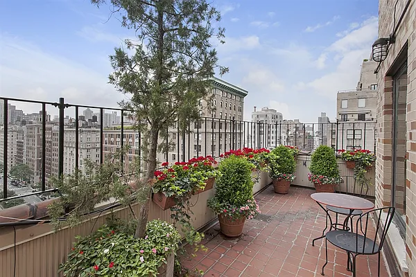 Sold by Corcoran | media 20