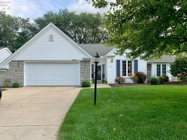 2215 Westwind Dr, Sandusky, OH 44870