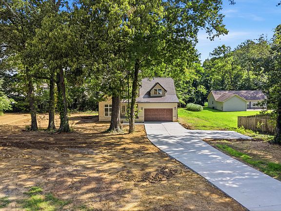 5th image of 1204 Spring Creek Rd