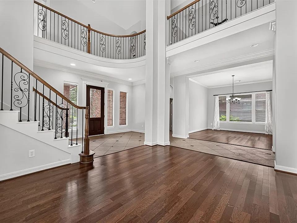 8602 Two Sisters Ct