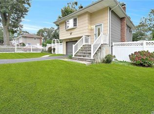260 Port Ave, Lake Ronkonkoma, NY 11779