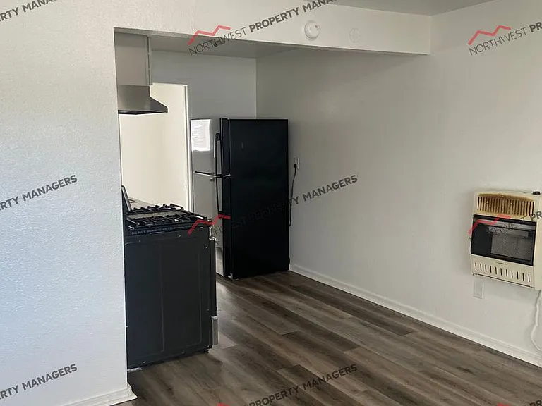 8814 Wadsworth St SW — Photo 17