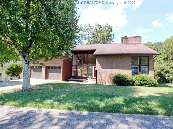 216 Woodbridge Dr, Charleston, WV 25311