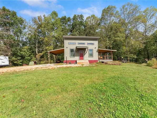 101 Rocket Dr, Cleveland, GA 30528
