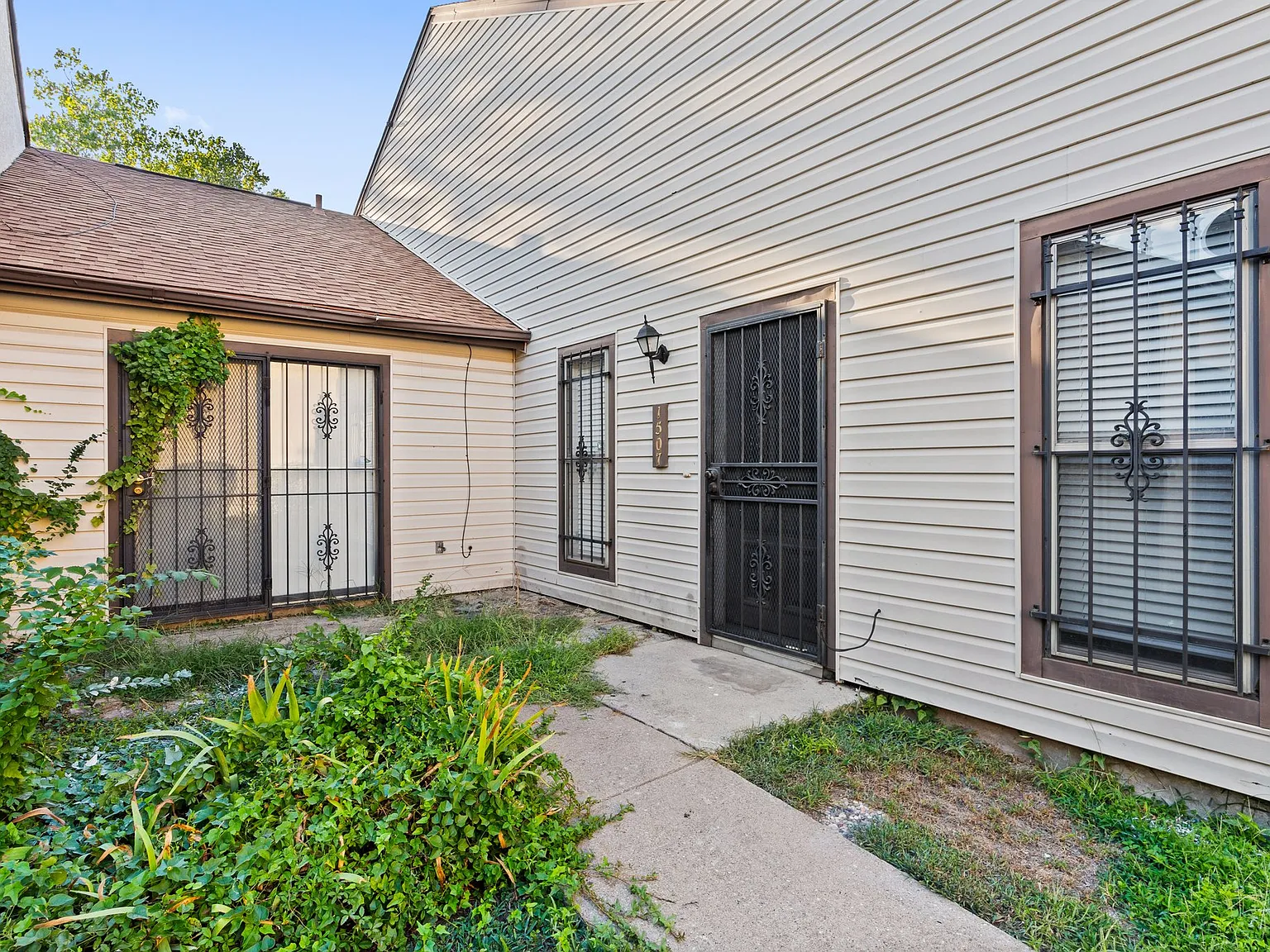 3 bed, 1468 sqft, $2,100 — Photo 4